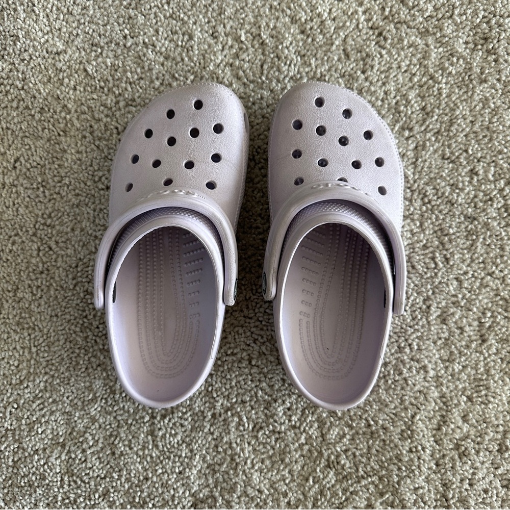 CROCS— Purple crocs